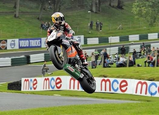 Riders cresting the Mountain at Cadwell Park