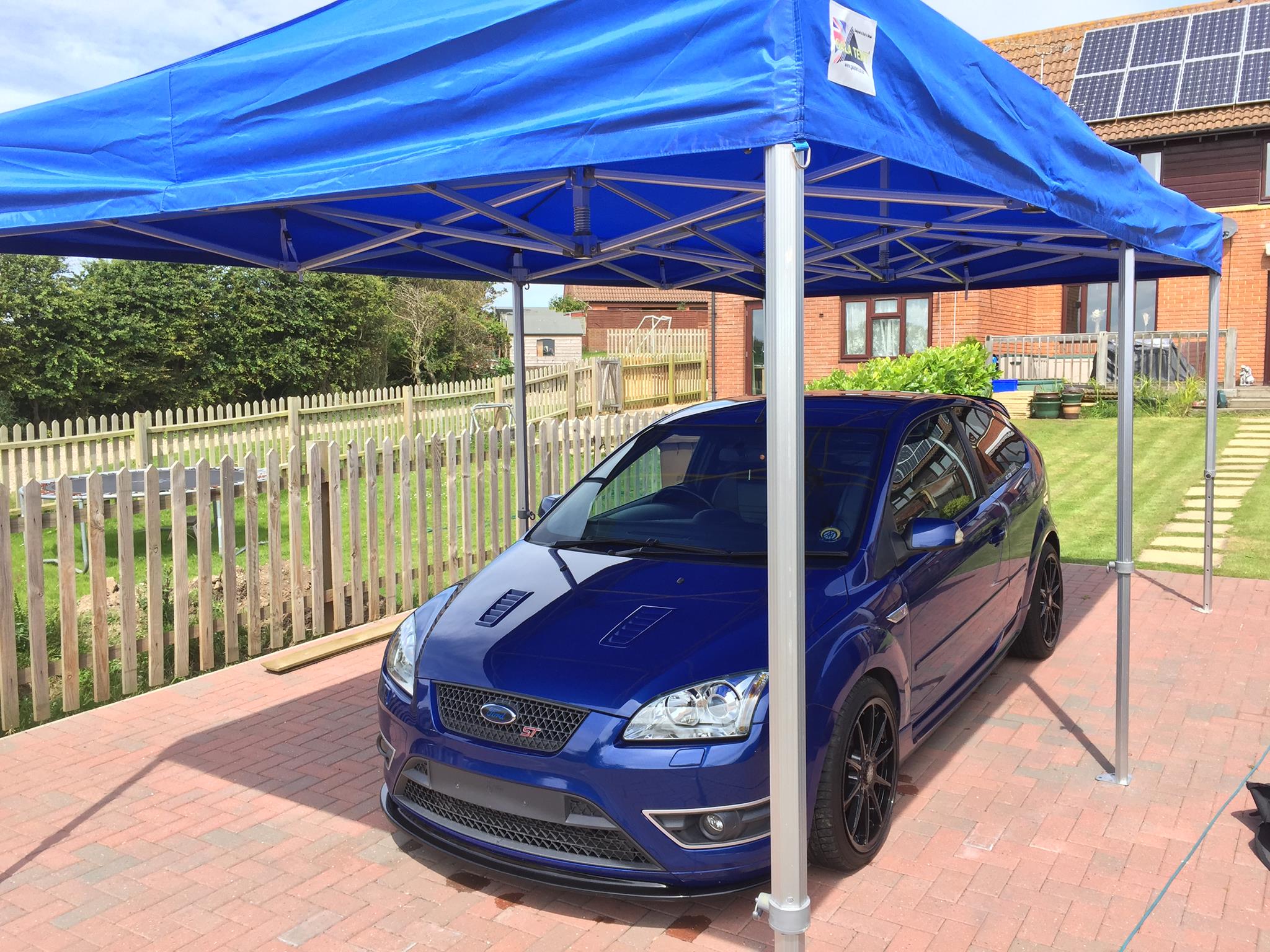 Mobile valeting gazebo
