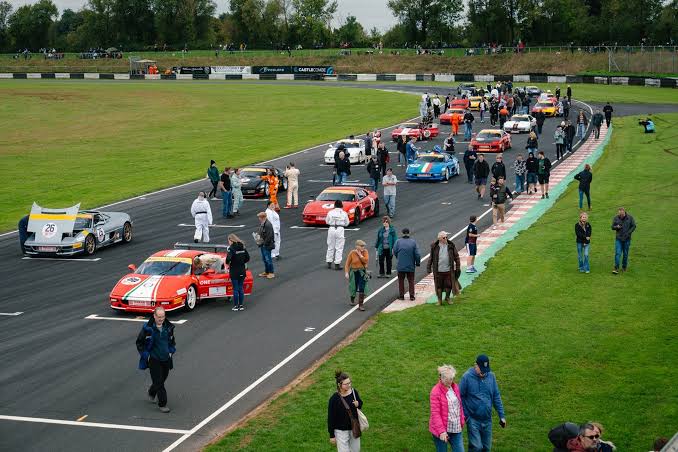 Historic racing at Castle Combe Circuit