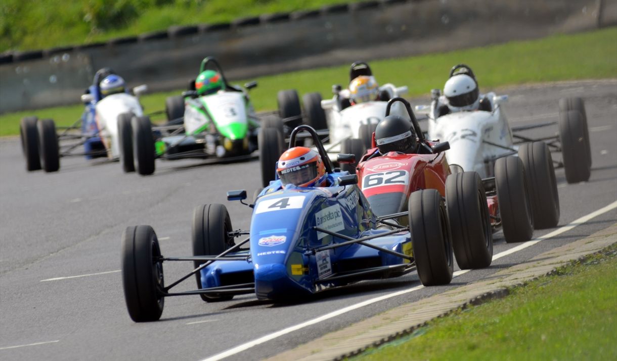 Formula Ford racing at Castle Combe