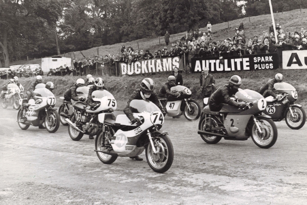 Historic racing at Cadwell Park